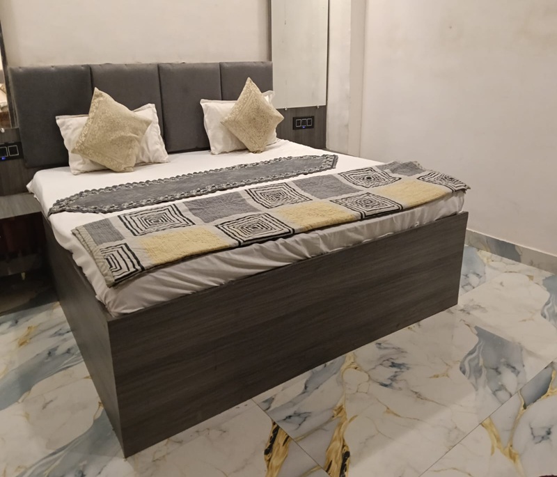 Kaushalya Hotel Room